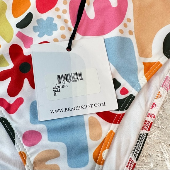 Beach Riot Celine One Piece - Picture 4 of 5